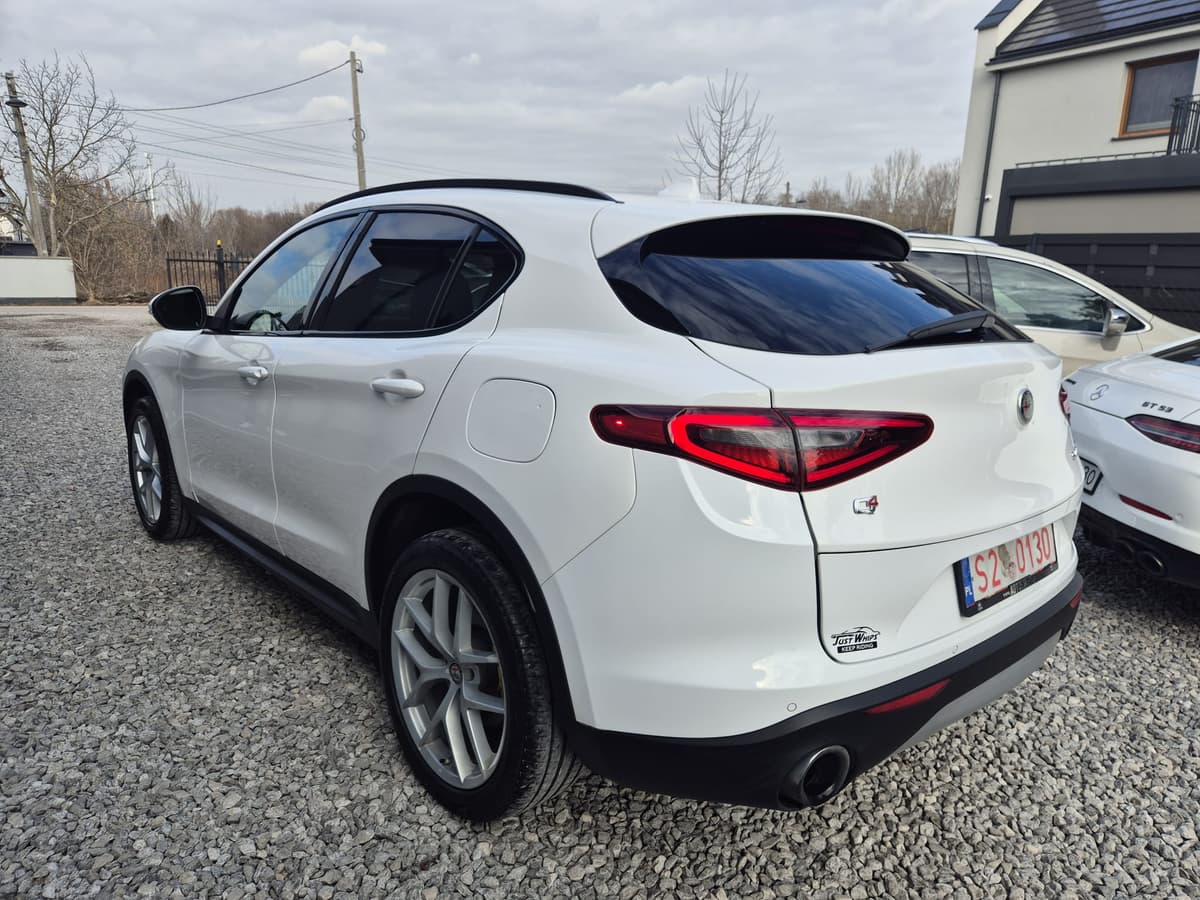 2018 Alfa Romeo Stelvio TI SPORT