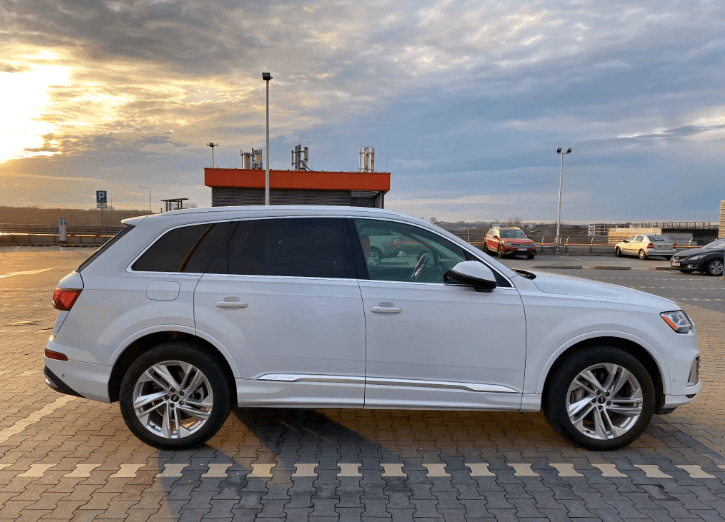 2021 AUDI Q7 Premium Plus