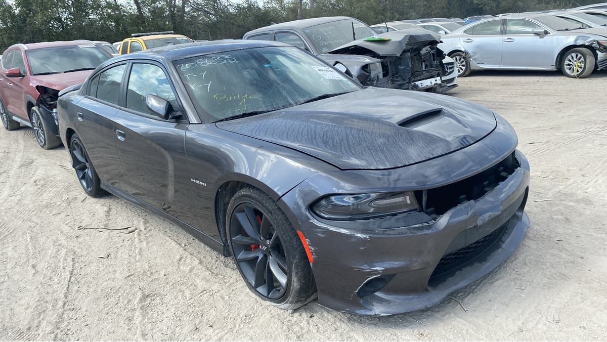2020 DODGE Charger R/T RWD — przed