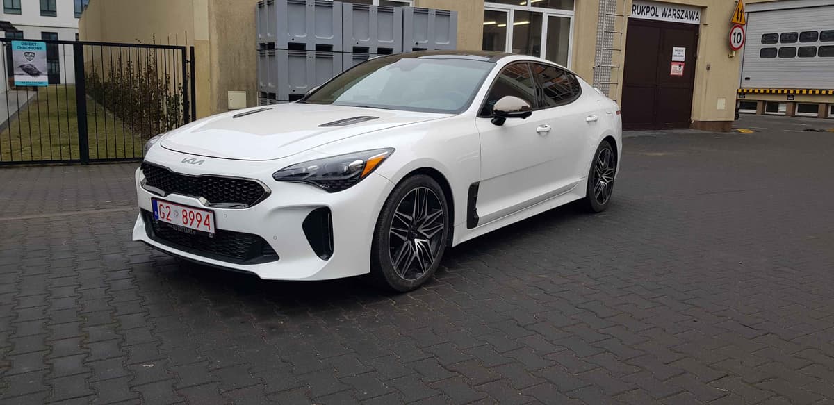 2022 KIA Stinger