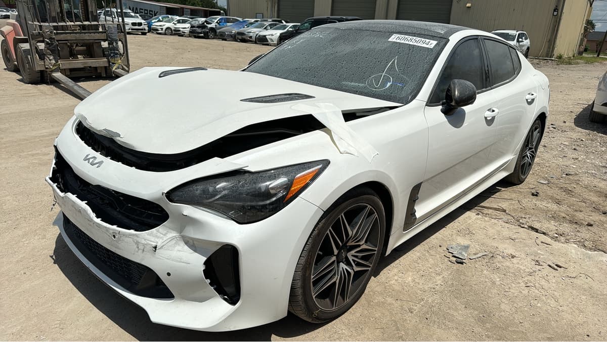 2022 KIA Stinger — przed