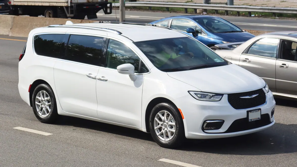 Chrysler Pacifica (rocznik 2021)