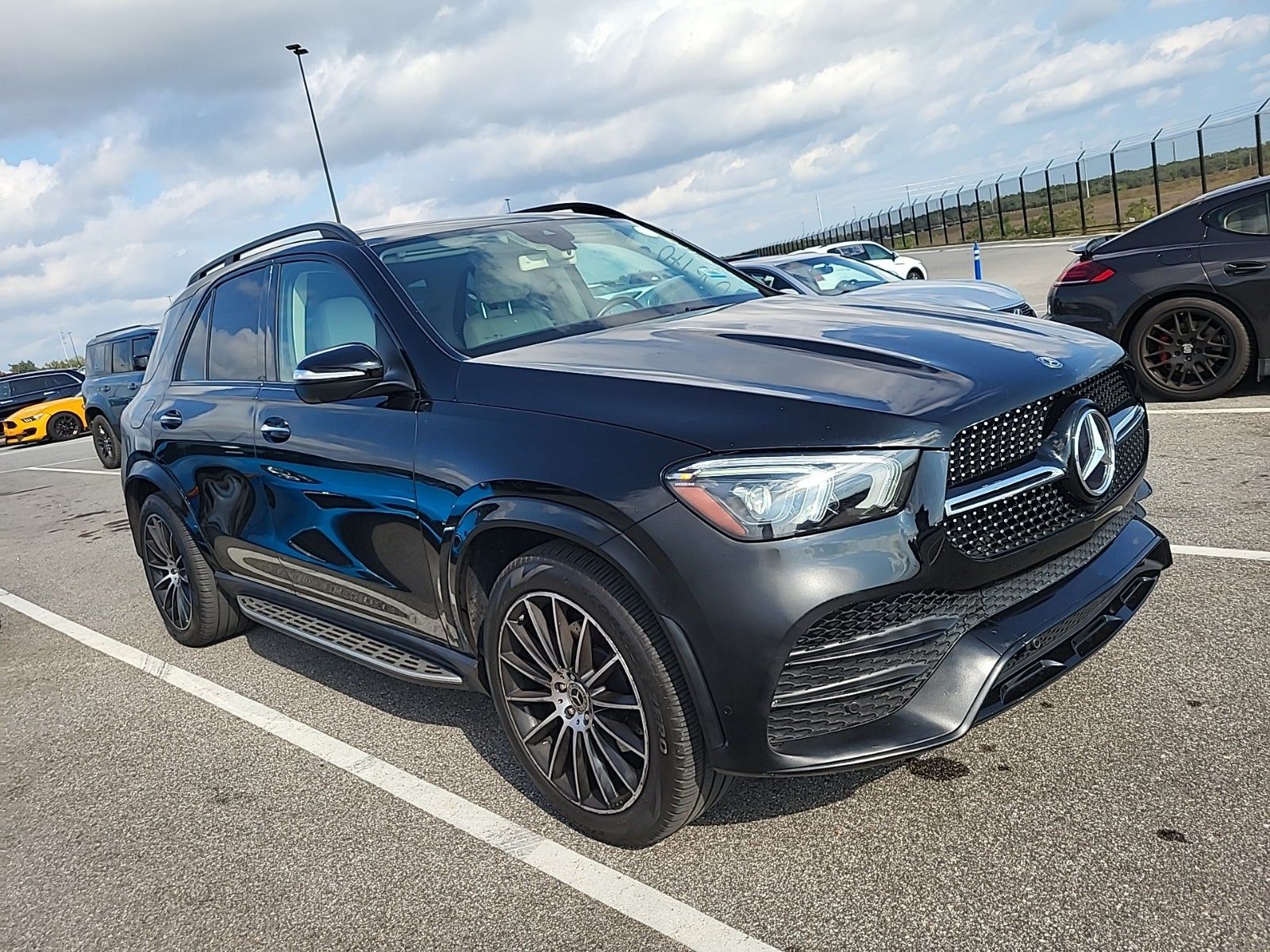 
								Mercedes Benz GLE full									