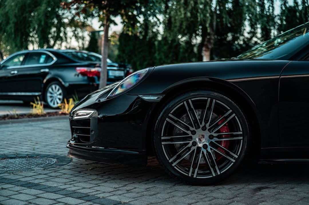 
								Porsche 911 Turbo full									