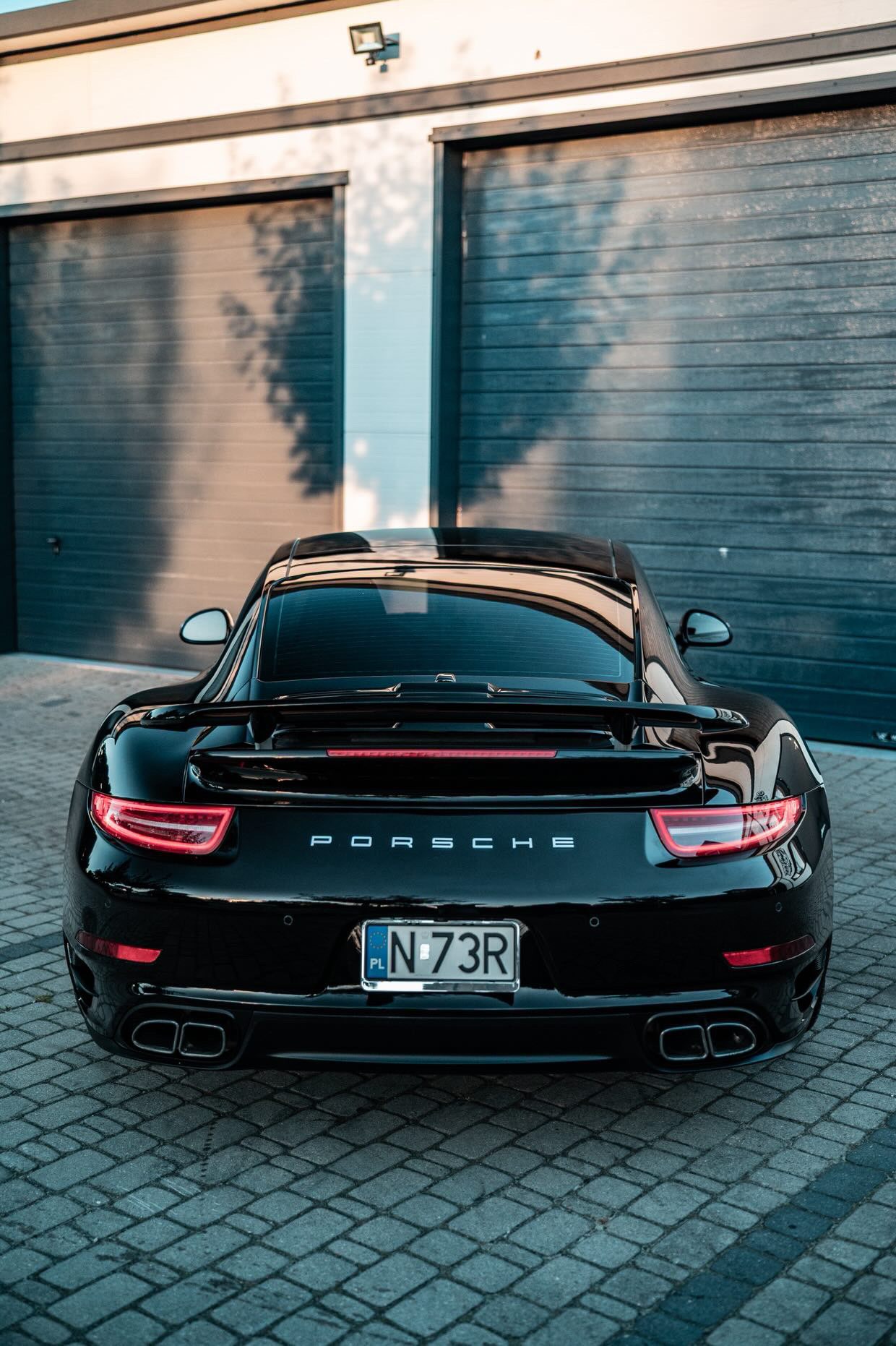 
								Porsche 911 Turbo full									
