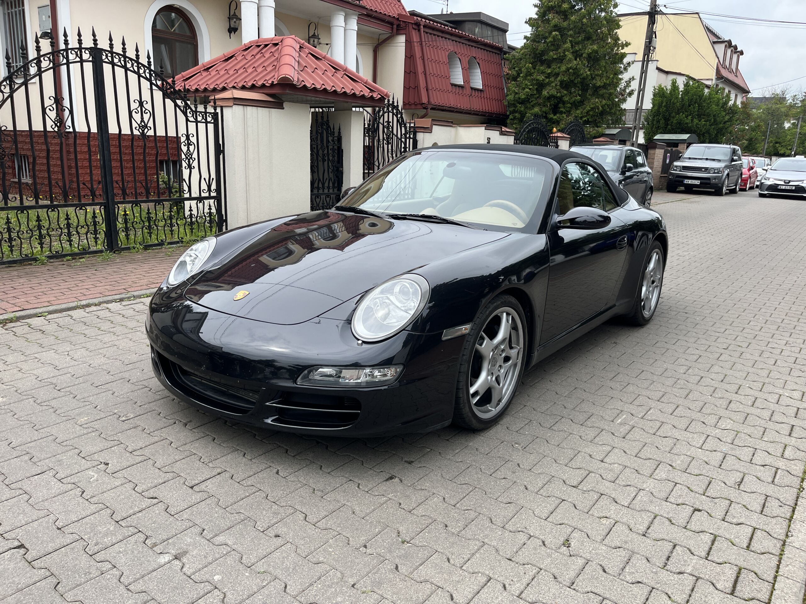 
								Porsche 911 Carrera full									