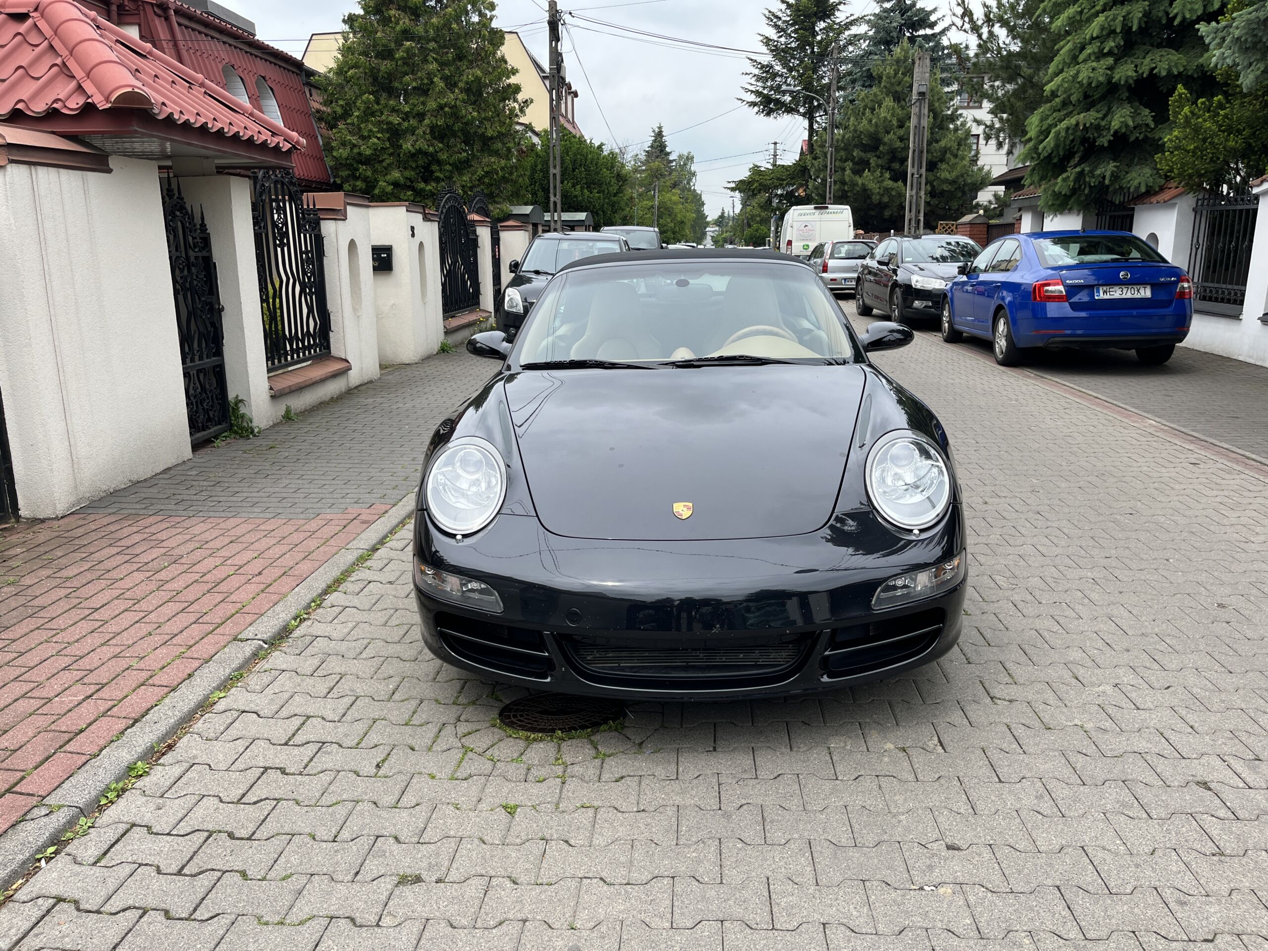 
								Porsche 911 Carrera full									