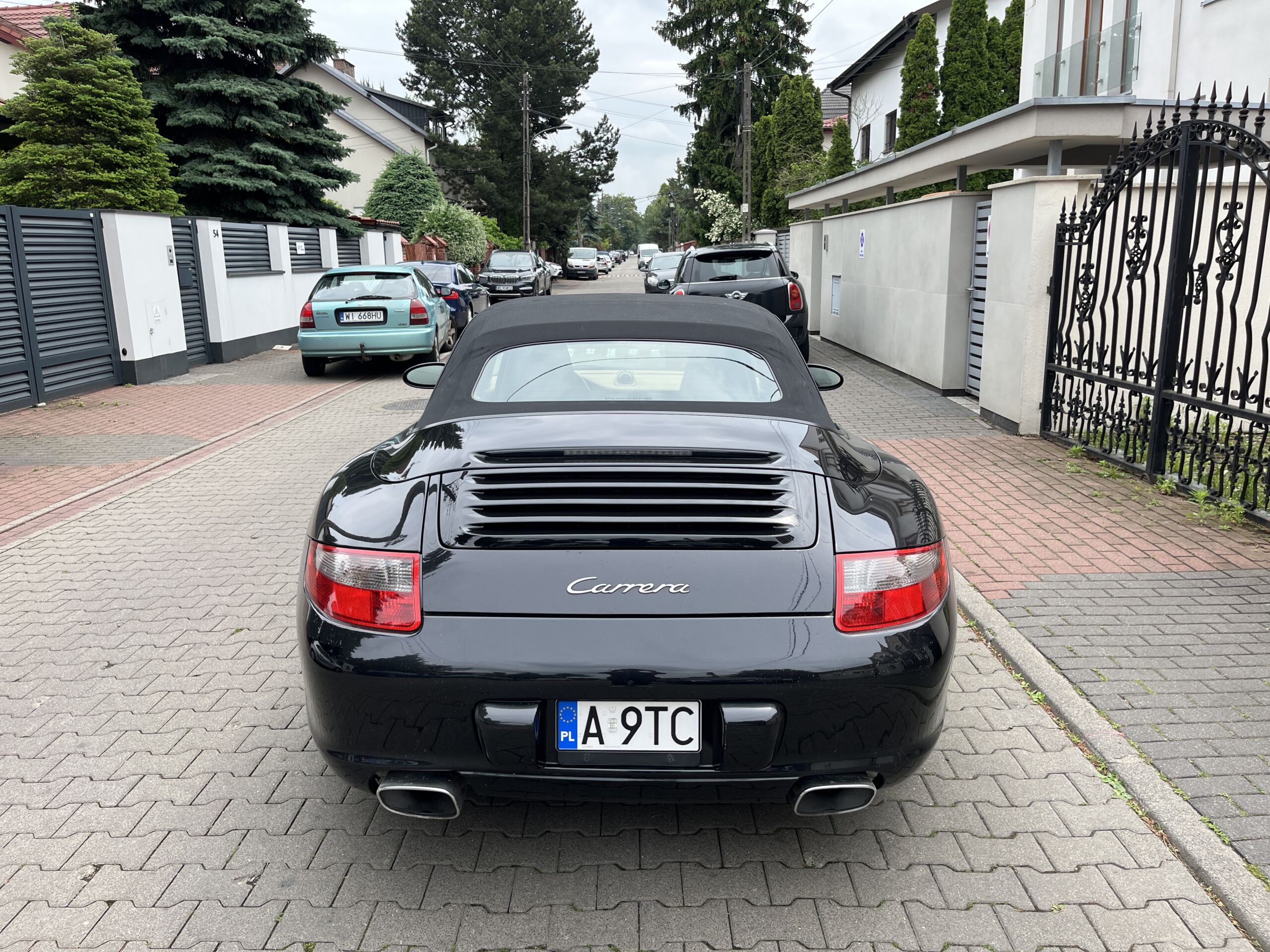 
								Porsche 911 Carrera full									
