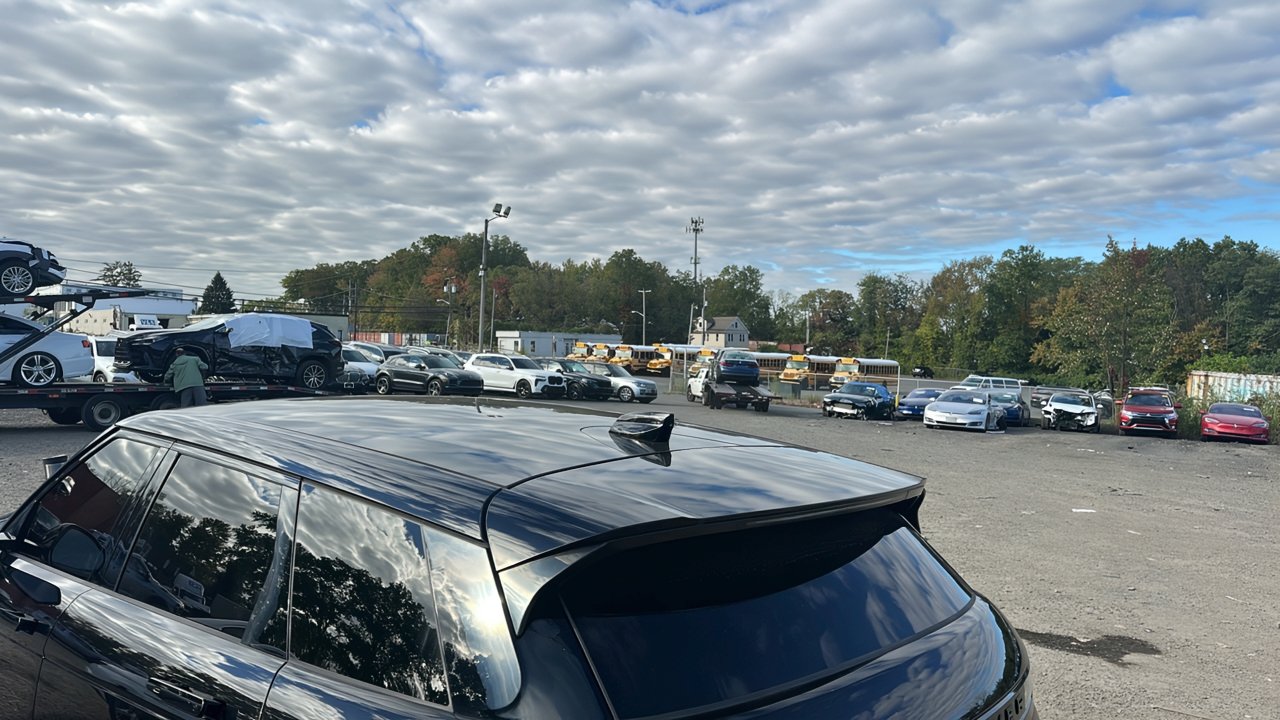 
								Land Rover Evoque full									