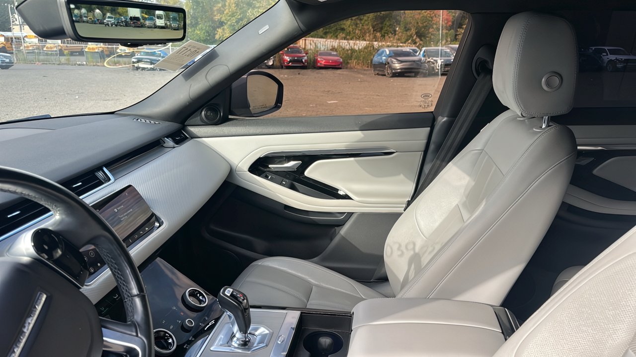 
								Land Rover Evoque full									