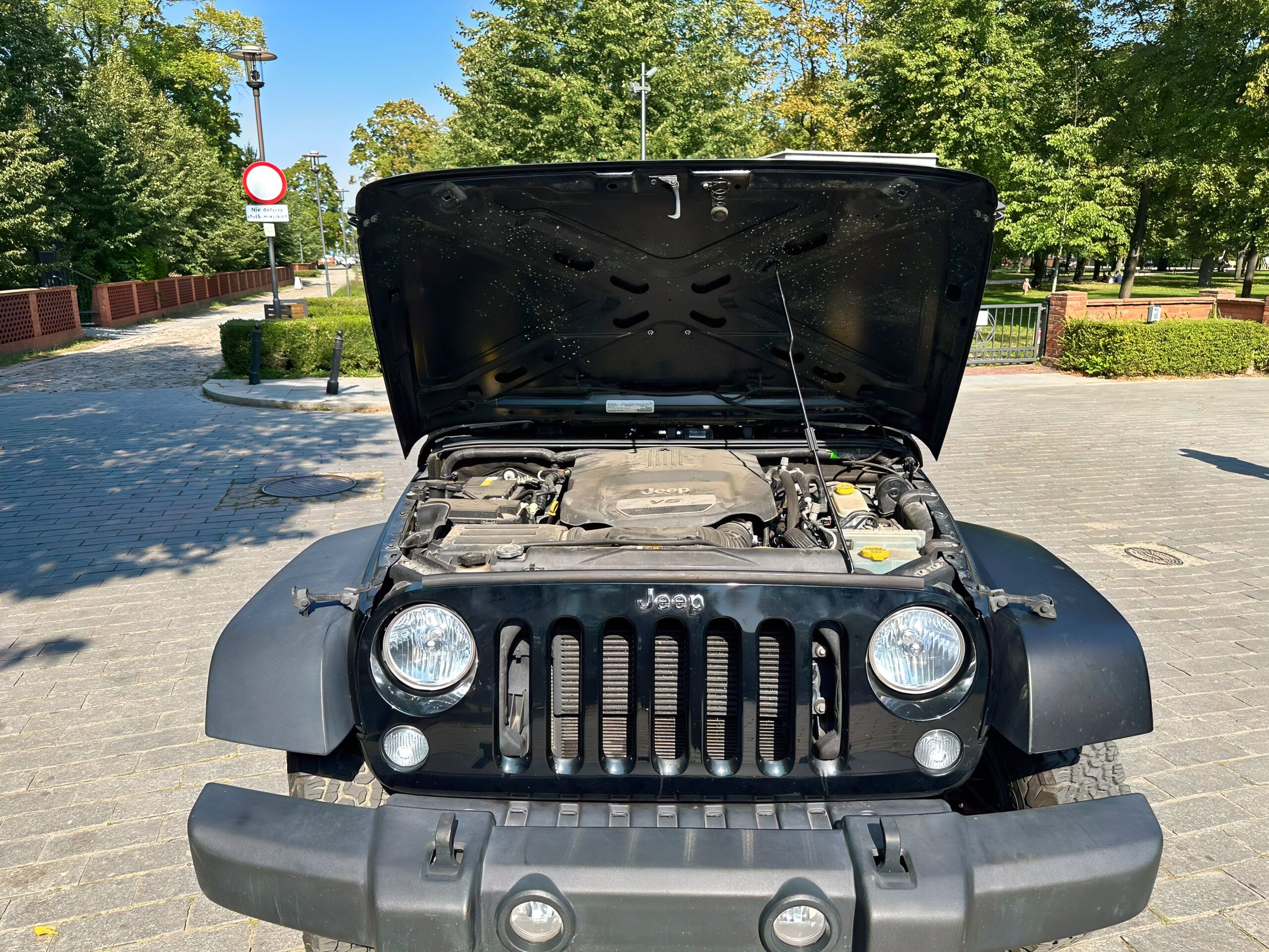 
								Jeep Wrangler Unlimited full									