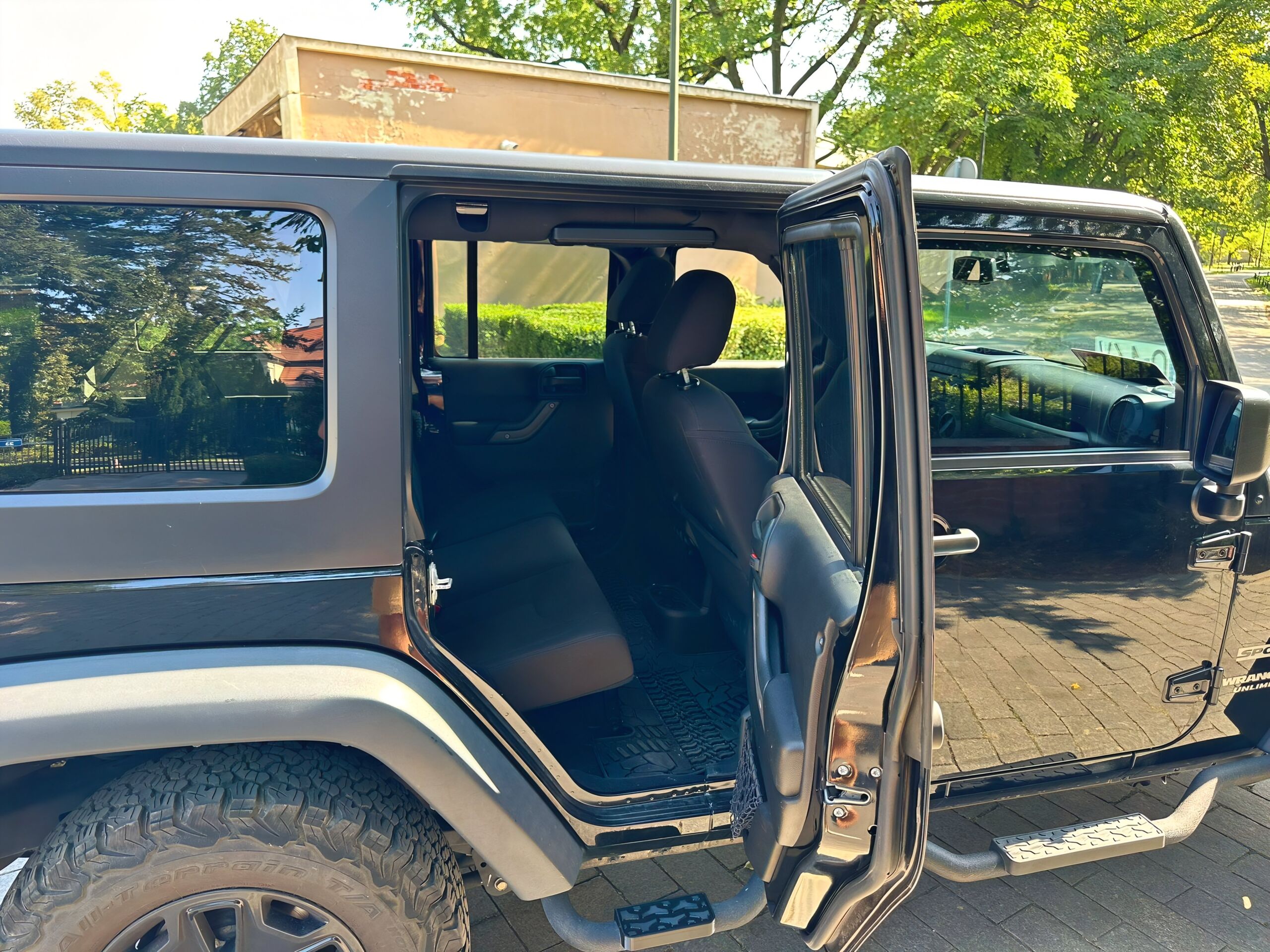 
								Jeep Wrangler Unlimited full									