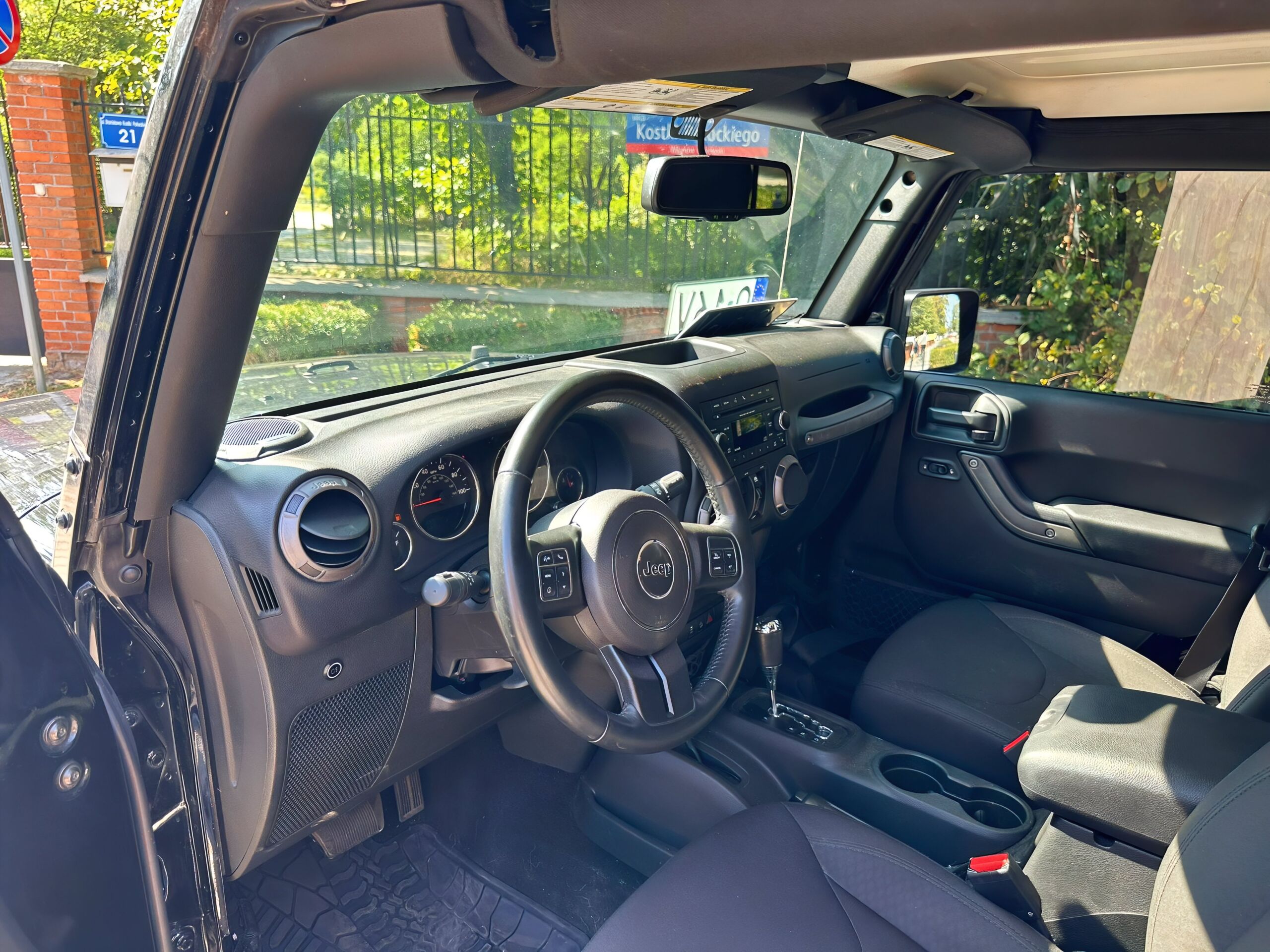 
								Jeep Wrangler Unlimited full									