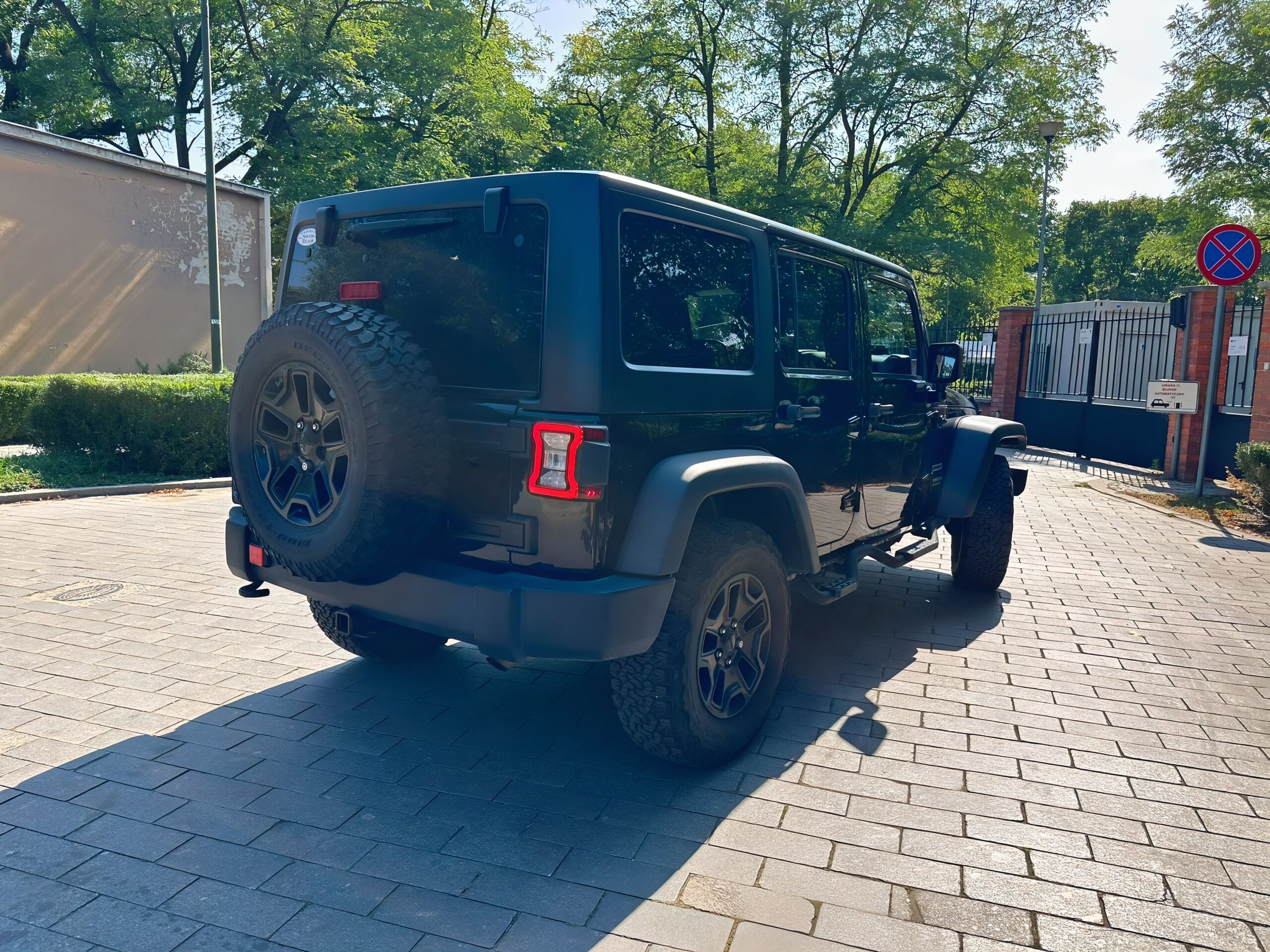 
								Jeep Wrangler Unlimited full									