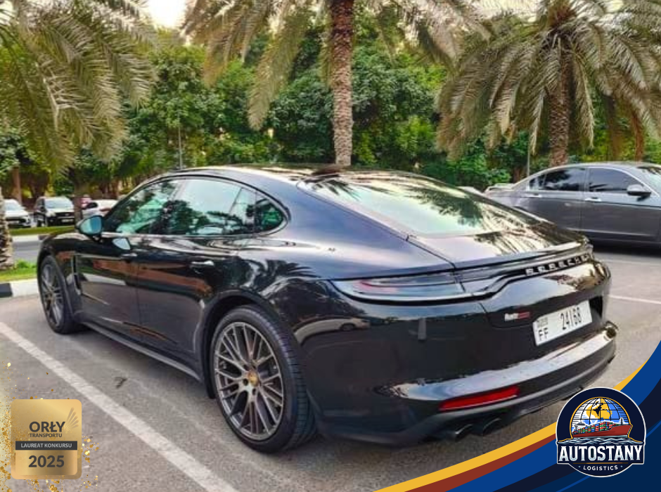 
								Porsche Panamera full									