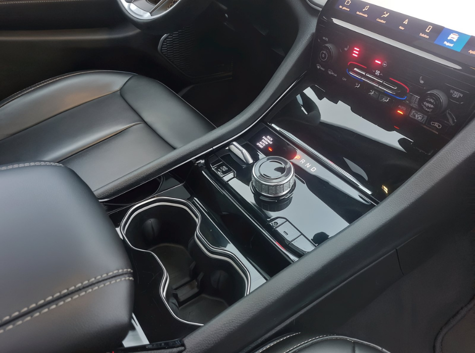 
								Jeep Grand Cherokee 4xe full									