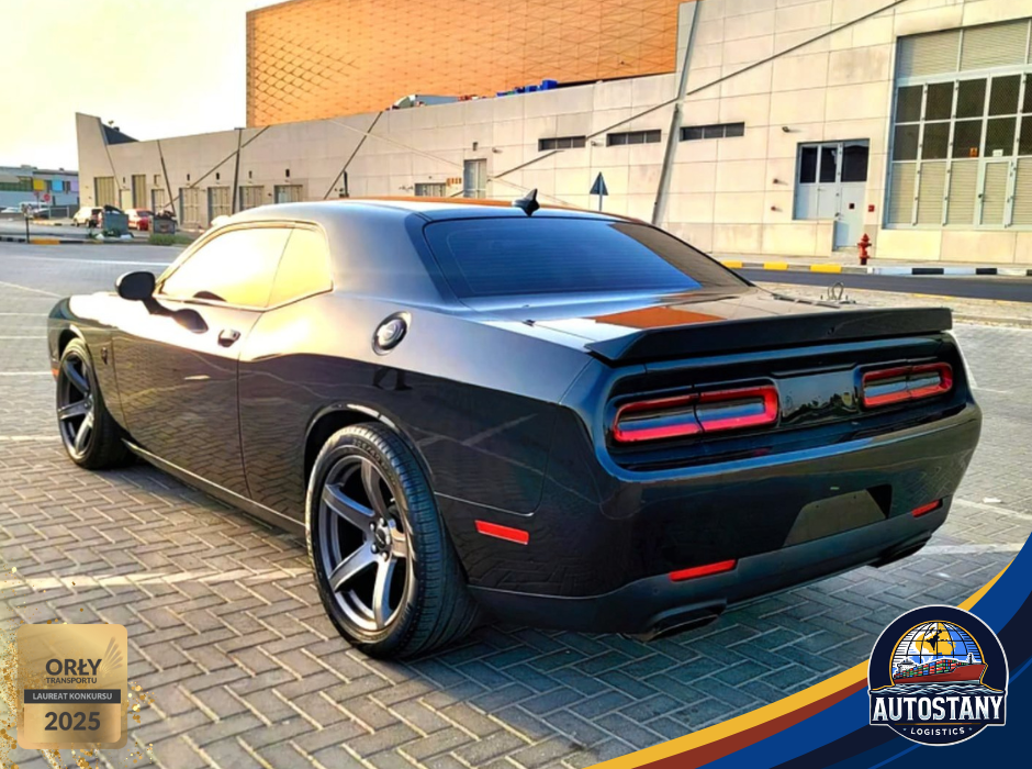 
								Dodge Challenger SRT Hellcat full									