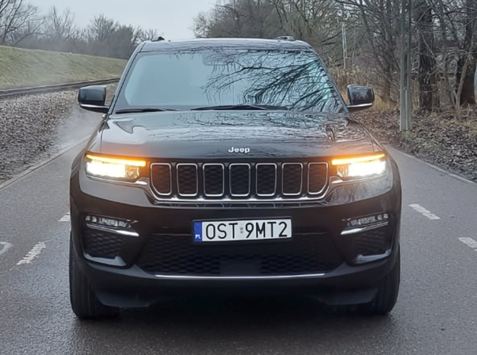 
								Jeep Grand Cherokee 4xe full									