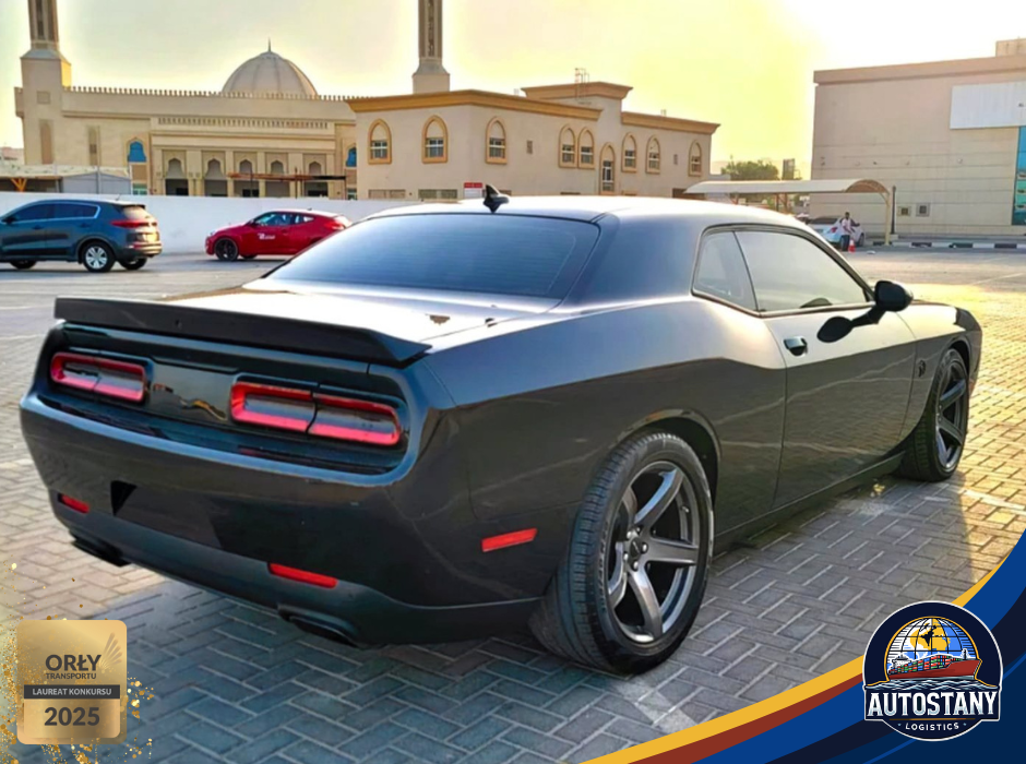 
								Dodge Challenger SRT Hellcat full									