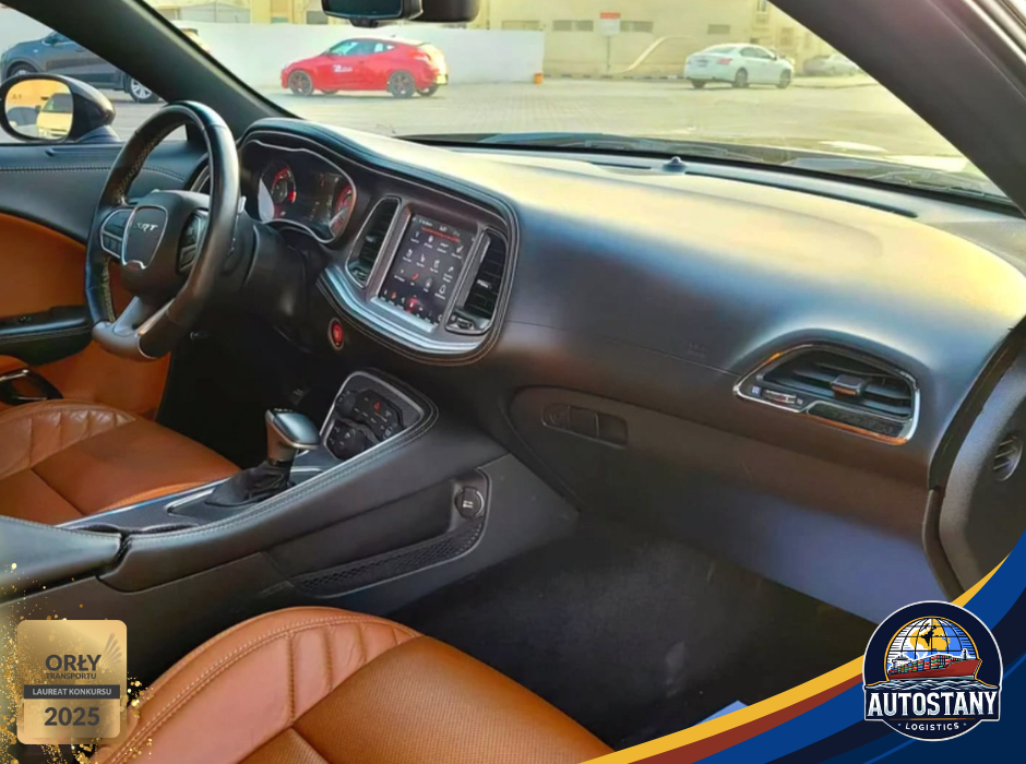 
								Dodge Challenger SRT Hellcat full									